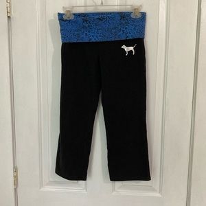 PINK Victoria’s Secret cropped flare leggings.